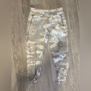 TNA Camouflage Joggers - Beige and White